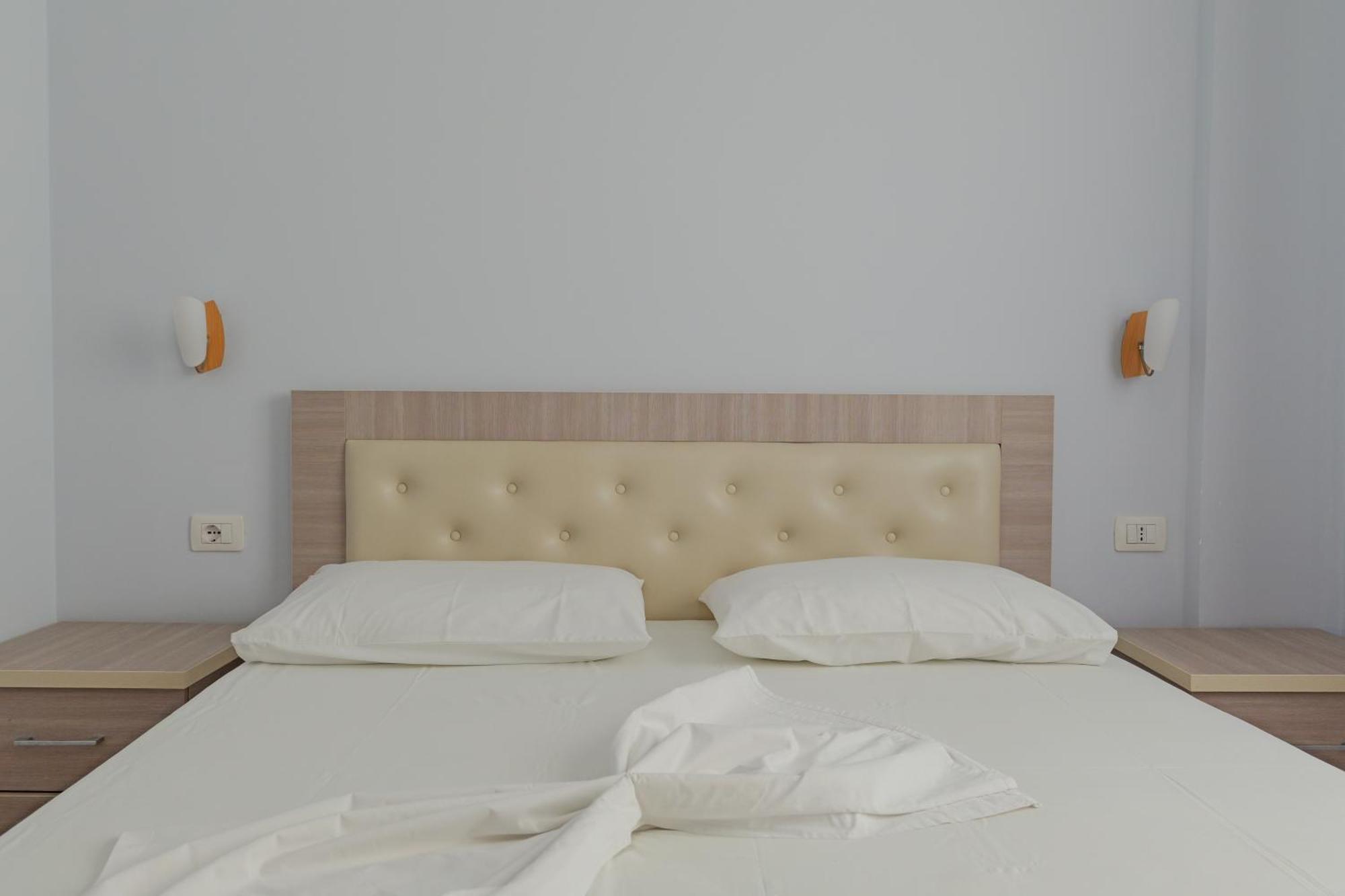 Dana Hotel Apartments Sarande Exterior photo