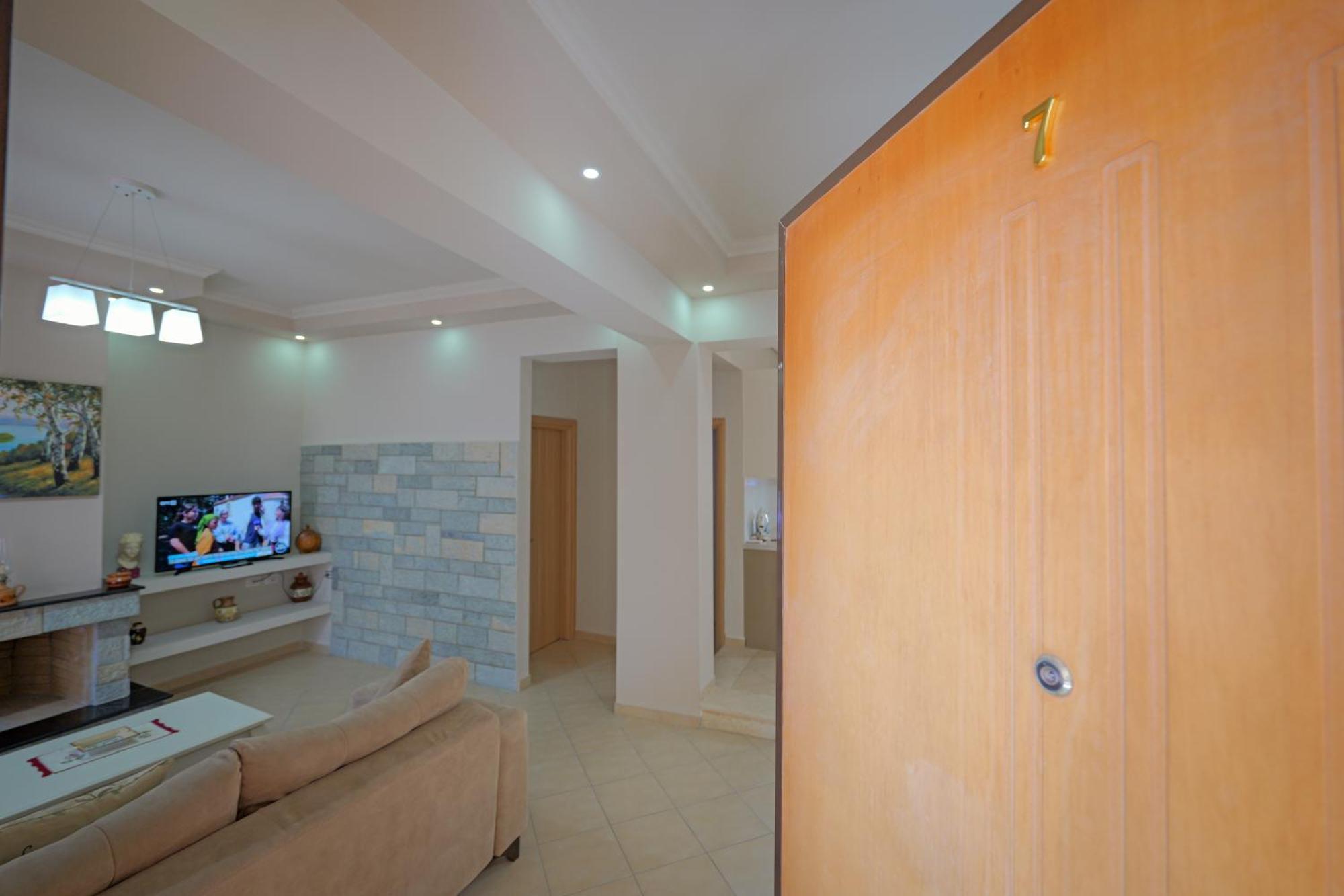 Dana Hotel Apartments Sarande Exterior photo